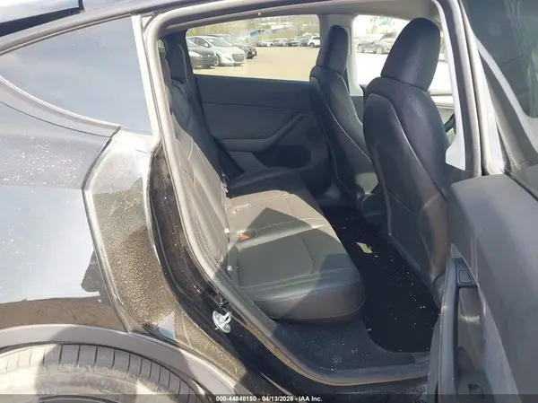 7SAYGDEE6SA360372 2025 TESLA MODEL Y - Image 8