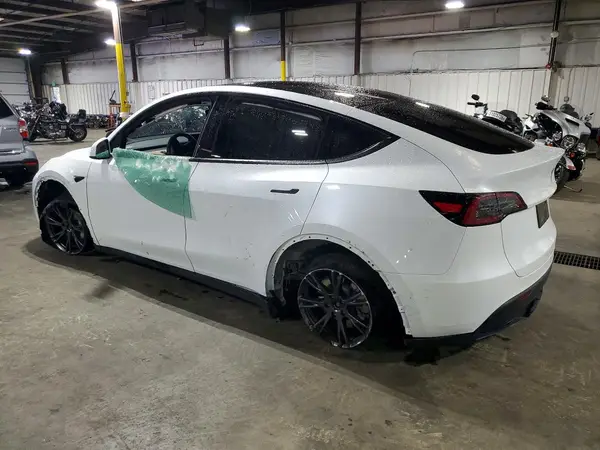 7SAYGDEE6SA361148 2025 TESLA MODEL Y - Image 2