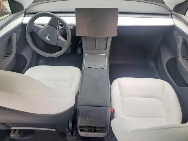 7SAYGDEE6SA365359 2025 TESLA MODEL Y - Image 8