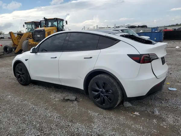 7SAYGDEE6SF220440 2025 TESLA MODEL Y - Image 2