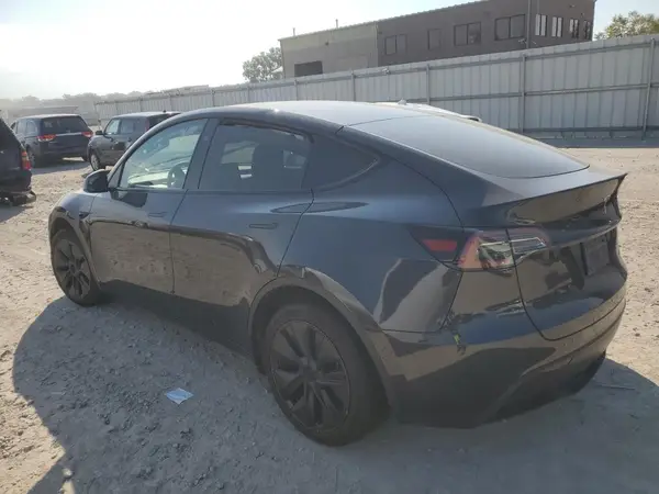 7SAYGDEE6SF223810 2025 TESLA MODEL Y - Image 2