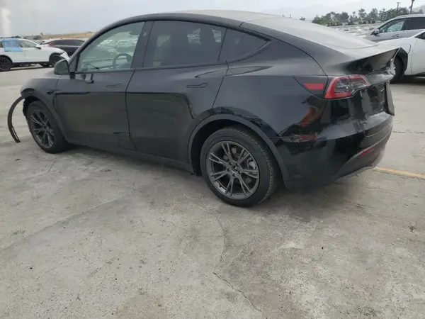 7SAYGDEE6SF240249 2025 TESLA MODEL Y - Image 2