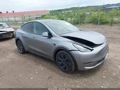 7SAYGDEE6SF249050 2025 TESLA MODEL Y