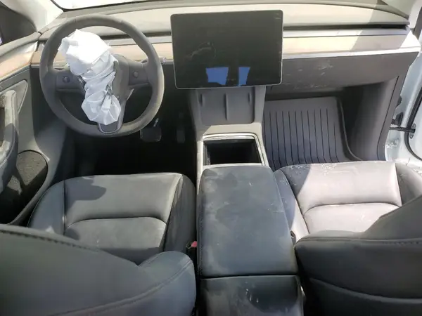 7SAYGDEE6SF273106 2025 TESLA MODEL Y - Image 8