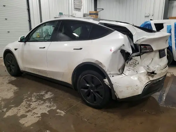 7SAYGDEE6SF275356 2025 TESLA MODEL Y - Image 2