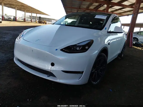 7SAYGDEE6SF276992 2025 TESLA MODEL Y - Image 2