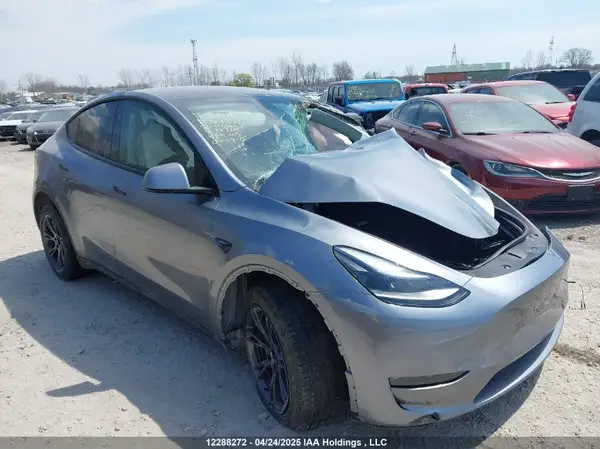 7SAYGDEE6SF283215 2025 TESLA MODEL Y - Image 1