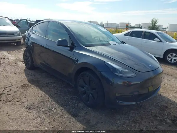 7SAYGDEE6SF288026 2025 TESLA MODEL Y - Image 1