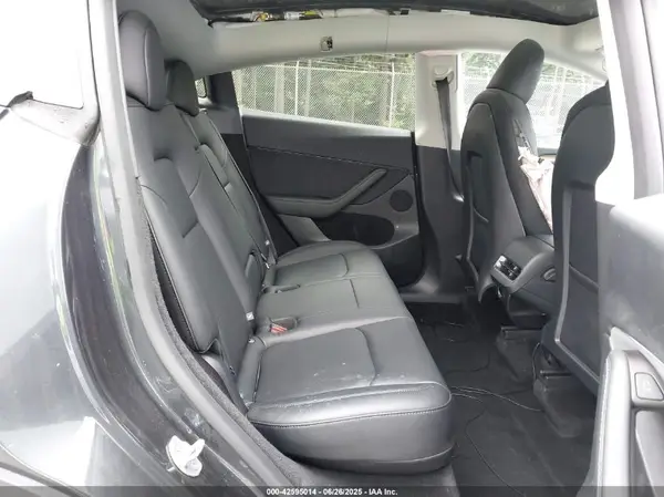 7SAYGDEE6SF291427 2025 TESLA MODEL Y - Image 8