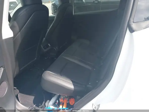 7SAYGDEE6SF293100 2025 TESLA MODEL Y - Image 8