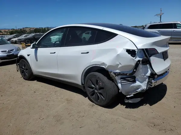 7SAYGDEE6SF296403 2025 TESLA MODEL Y - Image 2