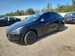 7SAYGDEE6SF300000 2025 TESLA MODEL Y