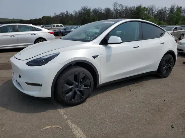 7SAYGDEE6SF304855 2025 TESLA MODEL Y - Image 1