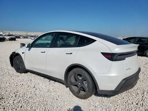7SAYGDEE6TA382275 2026 TESLA MODEL Y - Image 2