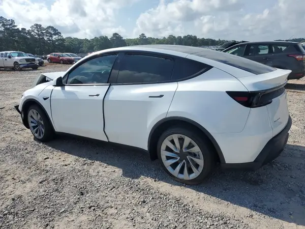 7SAYGDEE6TA382308 2026 TESLA MODEL Y - Image 2