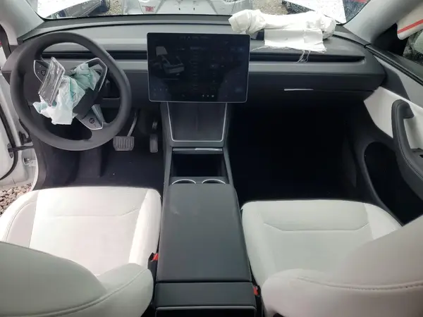 7SAYGDEE6TA382308 2026 TESLA MODEL Y - Image 8