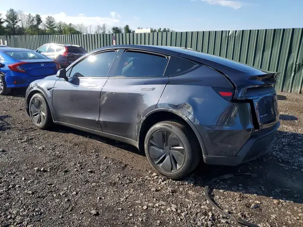 7SAYGDEE6TA384690 2026 TESLA MODEL Y - Image 2