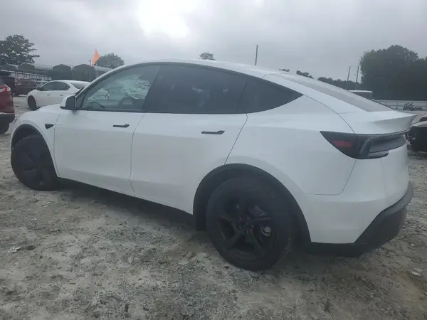 7SAYGDEE6TA384818 2026 TESLA MODEL Y - Image 2