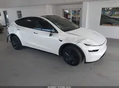 7SAYGDEE6TA387170 2026 TESLA MODEL Y
