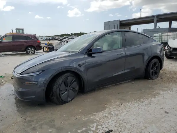 7SAYGDEE6TA388934 2026 TESLA MODEL Y - Image 1