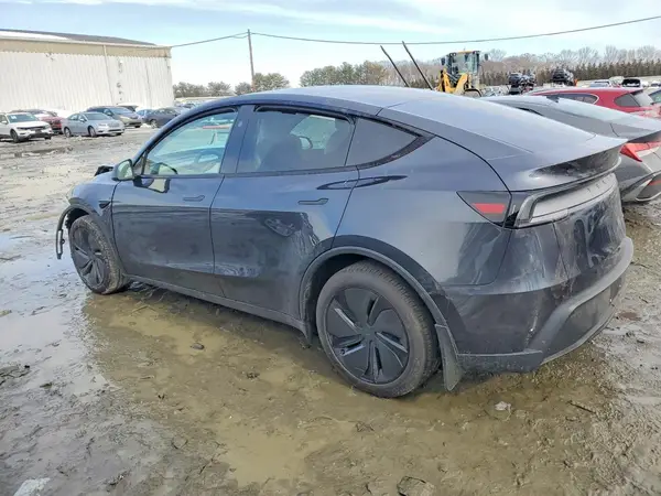 7SAYGDEE6TA389839 2026 TESLA MODEL Y - Image 2