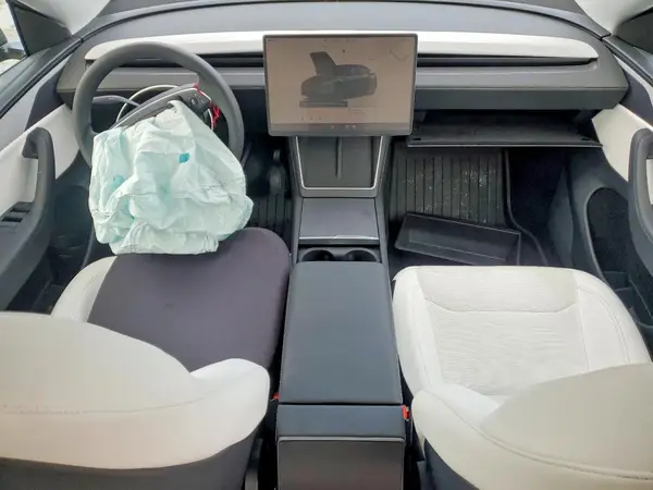 7SAYGDEE6TA389839 2026 TESLA MODEL Y - Image 8