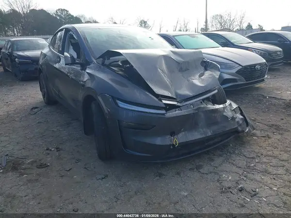 7SAYGDEE6TA396967 2026 TESLA MODEL Y - Image 1