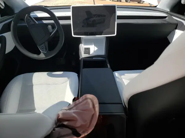 7SAYGDEE6TA399545 2026 TESLA MODEL Y - Image 8