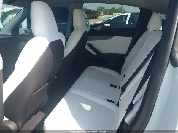 7SAYGDEE6TA405408 2026 TESLA MODEL Y - Image 8