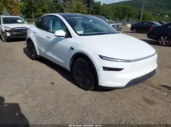 7SAYGDEE6TA406199 2026 TESLA MODEL Y