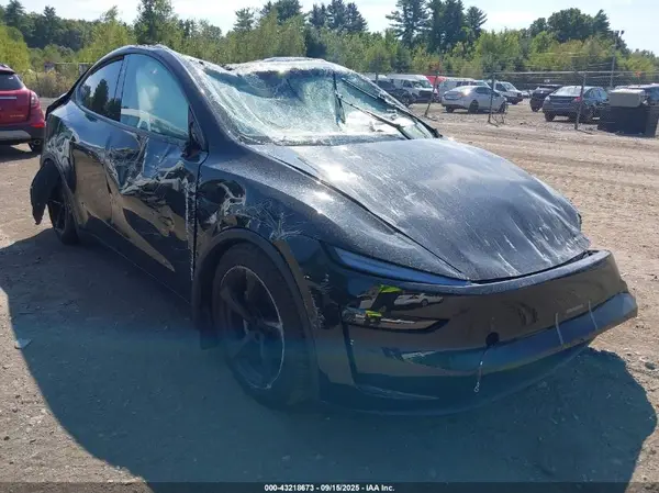 7SAYGDEE6TA410219 2026 TESLA MODEL Y - Image 1