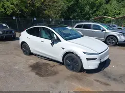 7SAYGDEE6TA432608 2026 TESLA MODEL Y