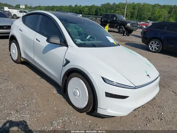 7SAYGDEE6TA449456 2026 TESLA MODEL Y - Image 1