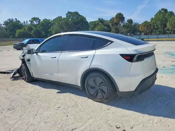 7SAYGDEE6TA461090 2026 TESLA MODEL Y - Image 2