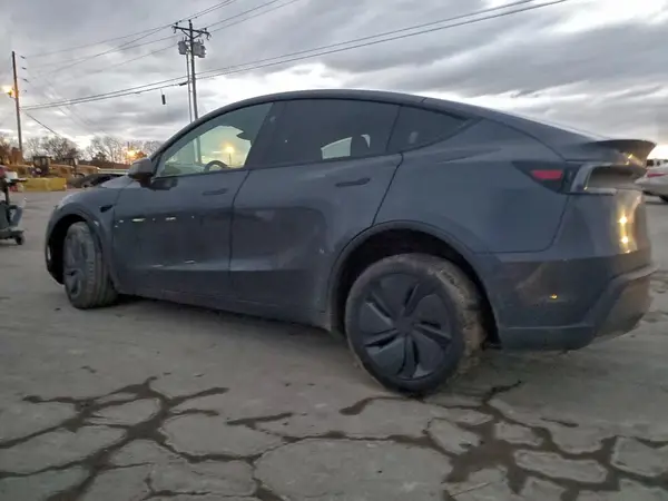 7SAYGDEE6TA463454 2026 TESLA MODEL Y - Image 2