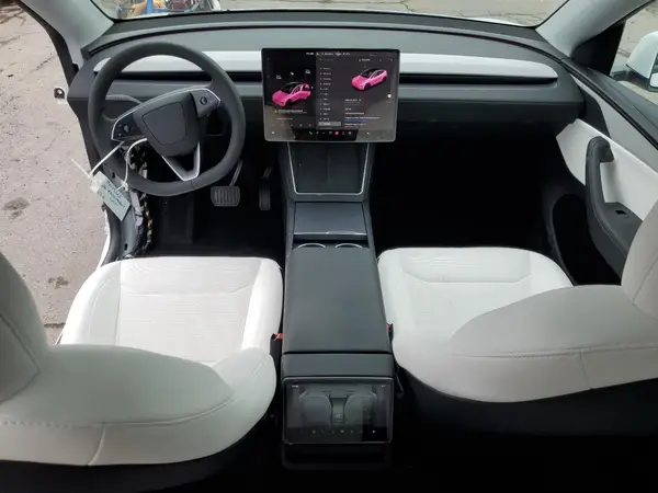 7SAYGDEE6TA463504 2026 TESLA MODEL Y - Image 8