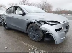 7SAYGDEE6TA466807 2026 TESLA MODEL Y