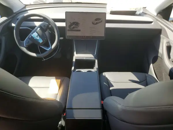 7SAYGDEE6TA583626 2026 TESLA MODEL Y - Image 8
