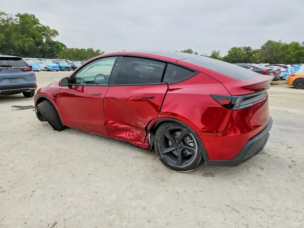 7SAYGDEE6TA587871 2026 TESLA MODEL Y - Image 2