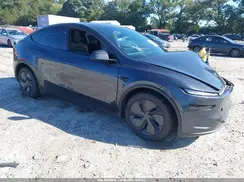 7SAYGDEE6TA634087 2026 TESLA MODEL Y