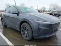 7SAYGDEE6TA637300 2026 TESLA MODEL Y