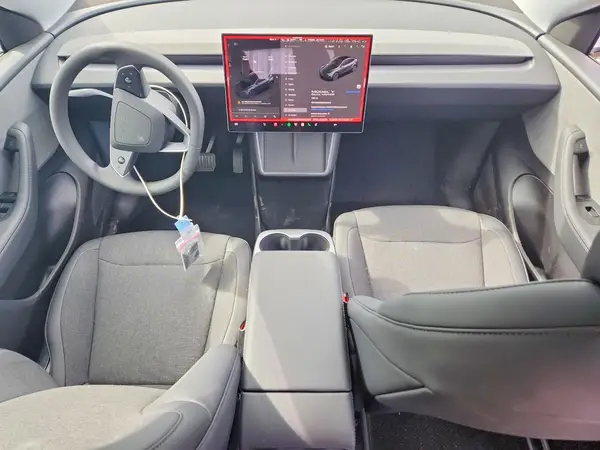 7SAYGDEE6TA641508 2026 TESLA MODEL Y - Image 8