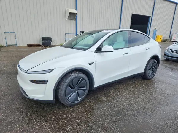 7SAYGDEE6TA705210 2026 TESLA MODEL Y - Image 1