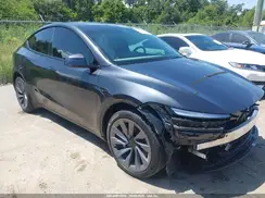 7SAYGDEE6TA730642 2026 TESLA MODEL Y