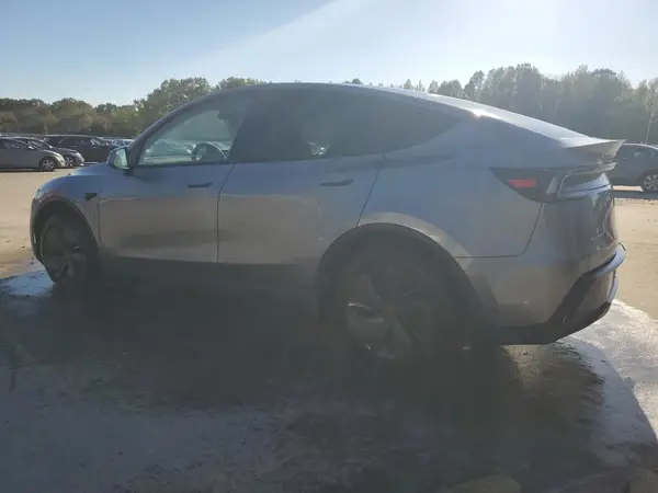 7SAYGDEE6TF326131 2026 TESLA MODEL Y - Image 2