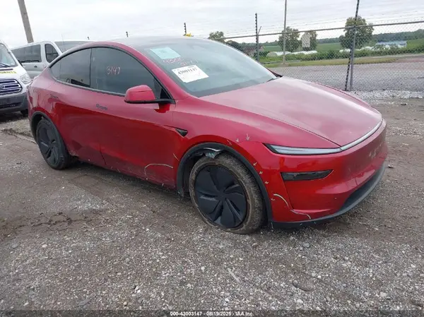 7SAYGDEE6TF326694 2026 TESLA MODEL Y - Image 1