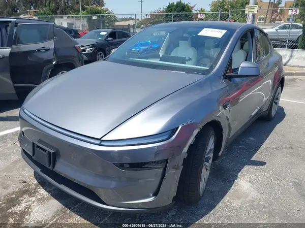 7SAYGDEE6TF329725 2026 TESLA MODEL Y - Image 2