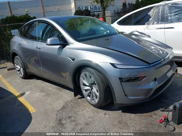 7SAYGDEE6TF331930 2026 TESLA MODEL Y - Image 1