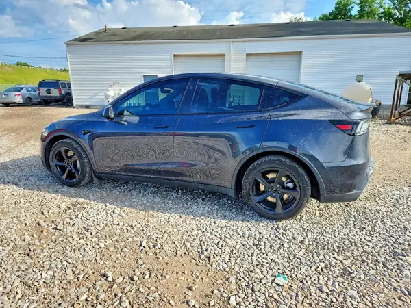 7SAYGDEE6TF346931 2026 TESLA MODEL Y - Image 2