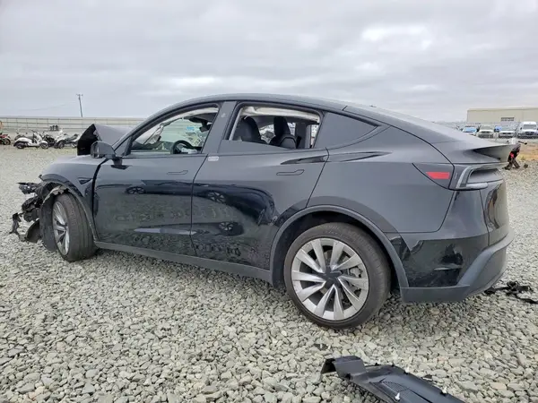 7SAYGDEE6TF350042 2026 TESLA MODEL Y - Image 2